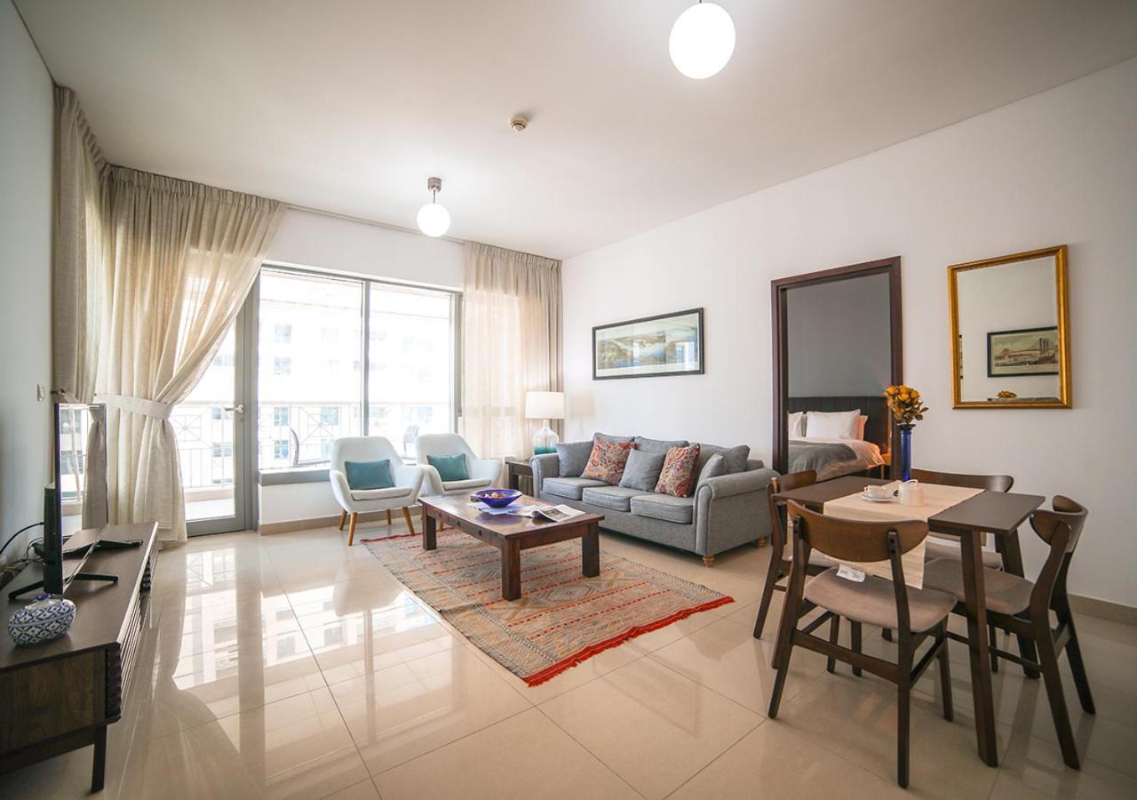 Nasma Luxury Stays - Fancy Apartment With Balcony Near Burj Khalifa دبي المظهر الخارجي الصورة