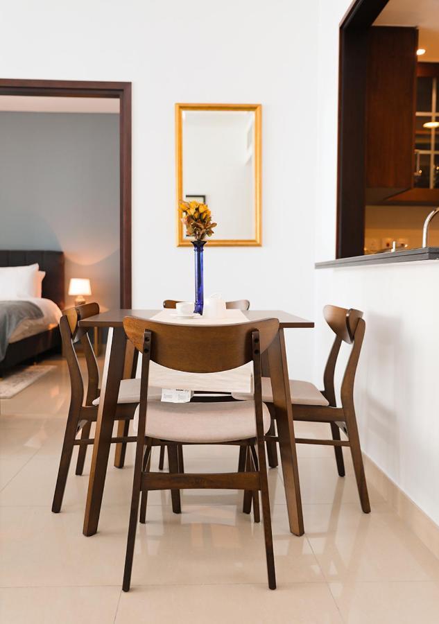 Nasma Luxury Stays - Fancy Apartment With Balcony Near Burj Khalifa دبي المظهر الخارجي الصورة